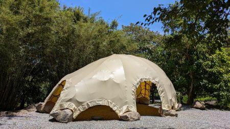 Structure en membrane de bambou "Troisième espace"